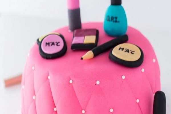 ایده برای تزیین کیک تولد دخترانه
