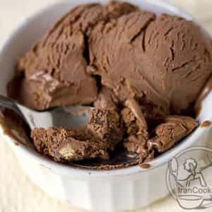 طرز تهیه بستنی شکلاتی