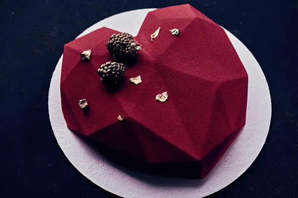 کیک قلب سورپرایز قرمز